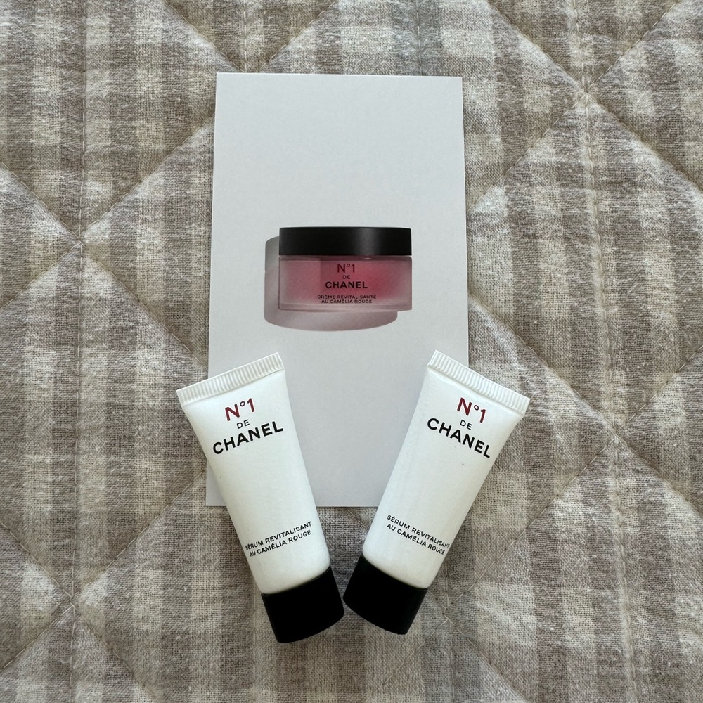 Chanel Gift Set - Picture 3 of 4